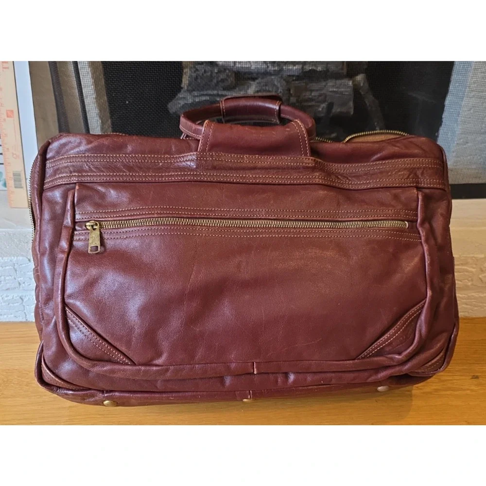 LL Bean Vtg Oxblood Leather Weekender Duffel Bag C&C Zippers Shoulder Strap